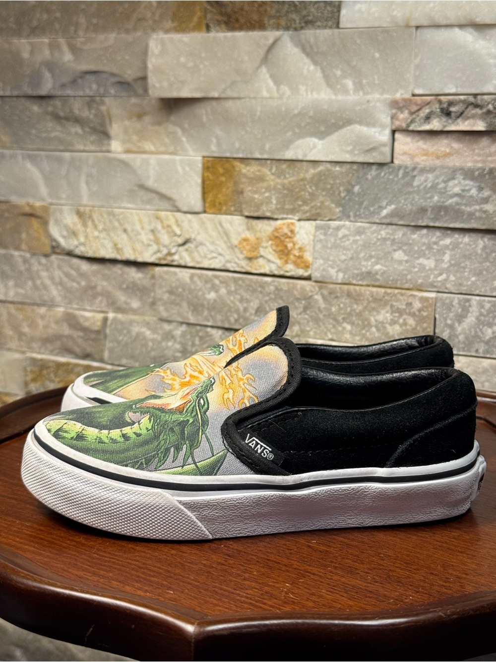 Kids Sz 11 Vans Classic Slip-On "Dragon Flame" Black Sneakers Green Dragon EUC